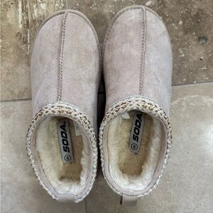 Women's Platform Tan Slip-On Shoes